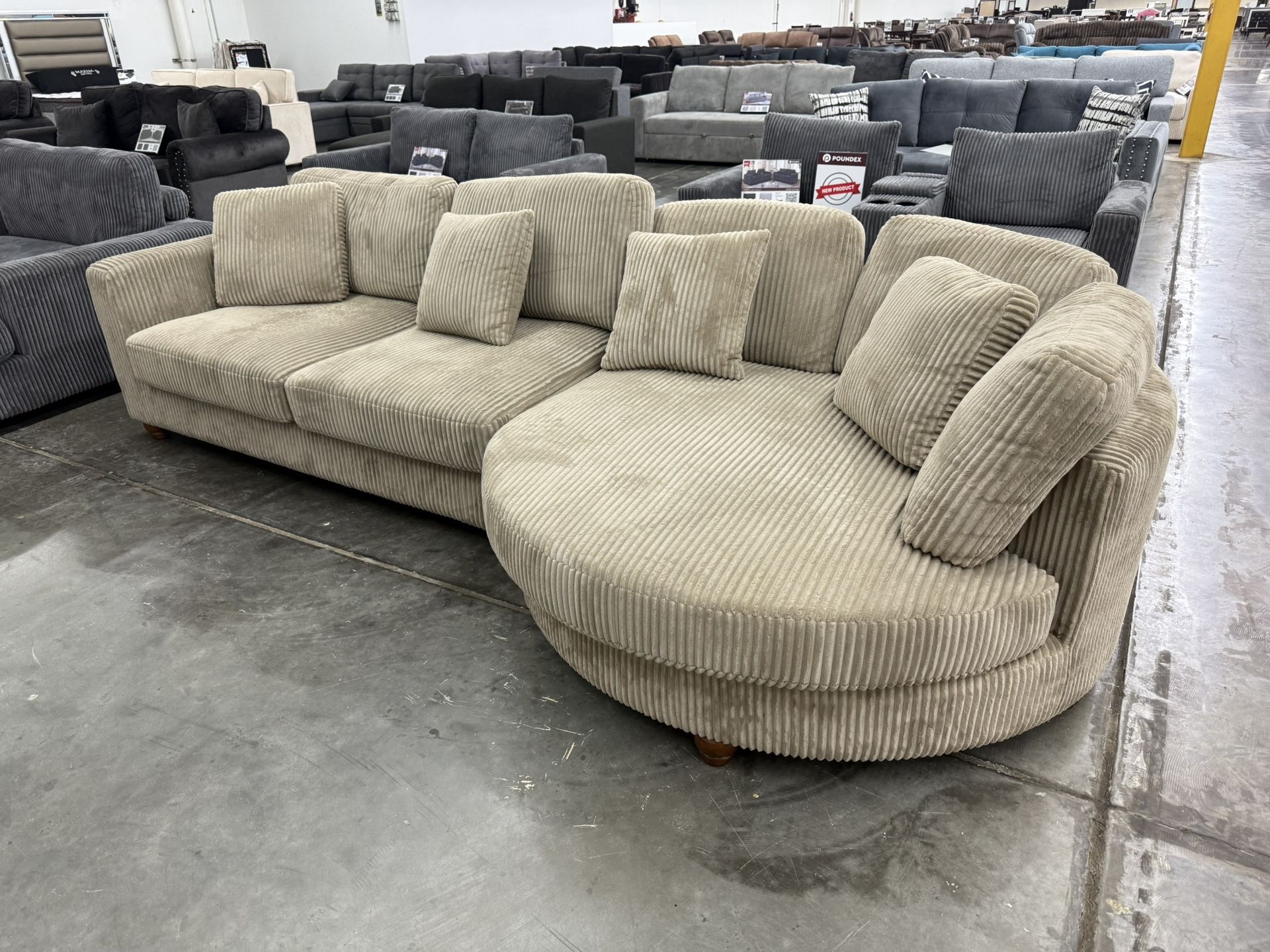 New Poundex 2-Piece Sectional Set XL RAF Chaise + LAF Sofa + 4 Accent Pillows
