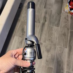 Hot Tools Curling Iron