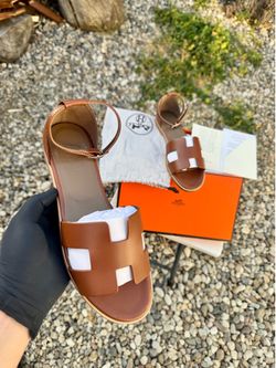(38) Hermes Santorini Brown Sandals