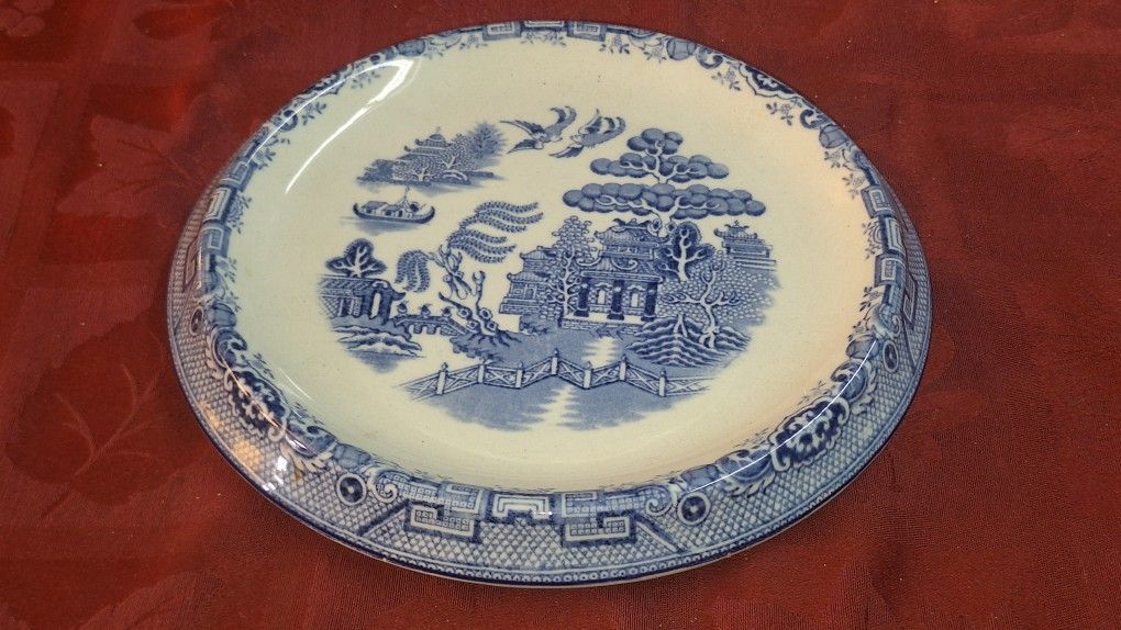 Rare Vintage Gibson & Sons "Willow" Burslem England 9" Cake Plate G3D024