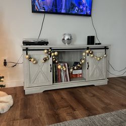 TV Stand 