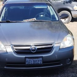 2003 Nissan Altima  3.5 SE