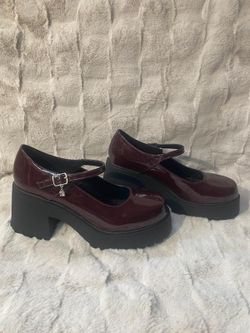 Size 10 Woman Shoes