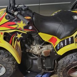 Suzuki lt 80cc 2200$ New graphics new seat new carburetor starts up every time runs great