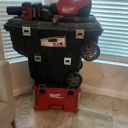 Milwakee Makita Tools