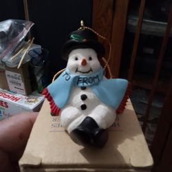 New Vintage 2001 SnowMan Ornament.