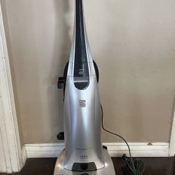 Vacuum, Kenmore Elite 31150 Beltless Pet Friendly Bagged Upright Vacuum, 22.62lbs - Silver