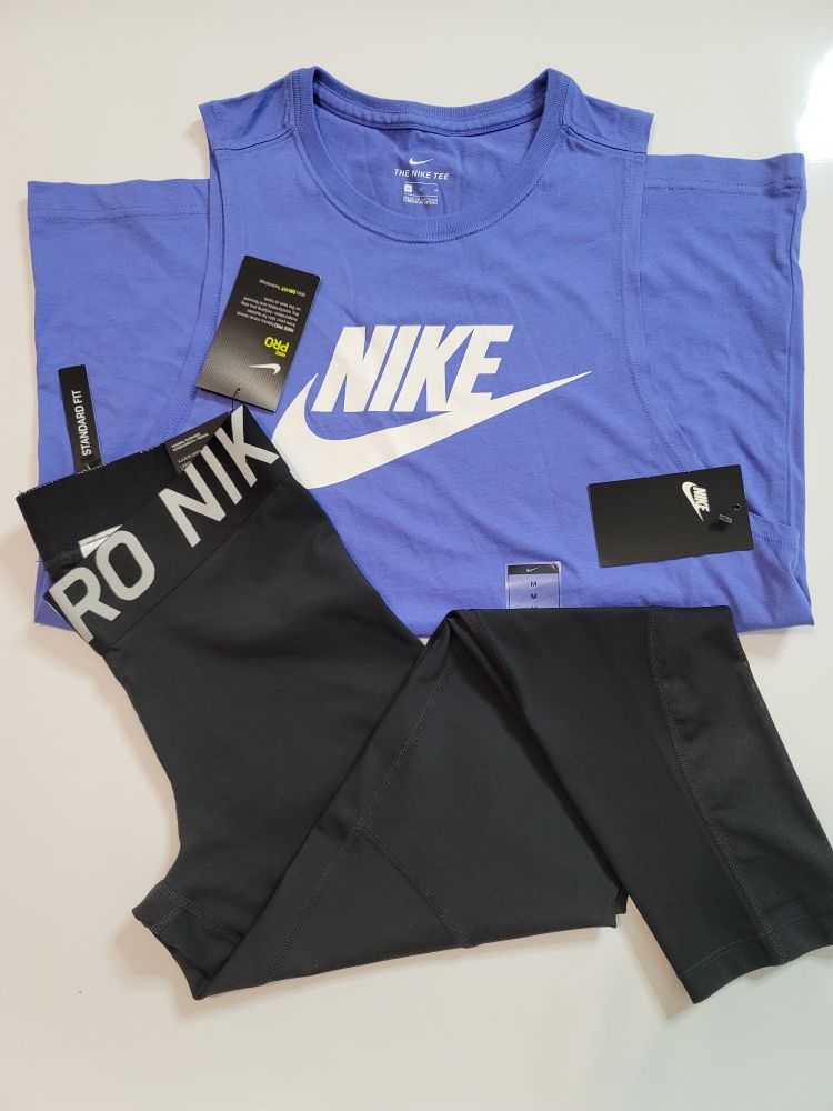 Nike women leggings and shirt - Medium