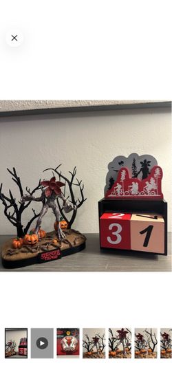 🆕BUNDLE Of 3 Stranger Things Demogorgon Scene/Calendar/Light
