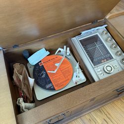 Vintage packard bell radio/record player.