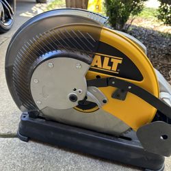 Dewalt Saw
