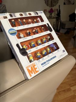 Despicable Me Mini Figures 20 Piece Set