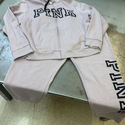 Woman’s Sweatsuit 