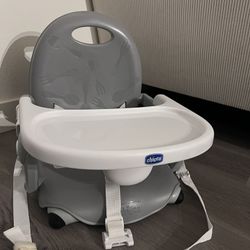 Chicco Eating Portable Booster Seat