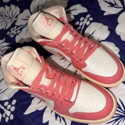 Women Air Jordan 1 Mid Size 8.5
