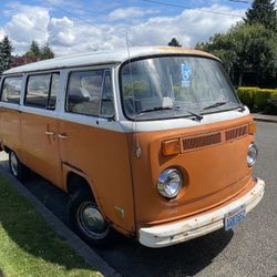 1974 VW Transporter