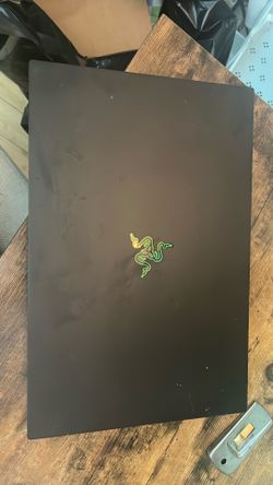 Razor blade 15 gaming laptop - no charger