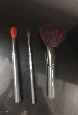 Mac brushes authentic