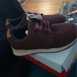 STEVE MADDEN LIKE BOYS SHOES CAT&Jack