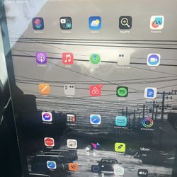 iPad  Pro 5 - WiFi- Cellular- 512mb- I pencil 2 Included 