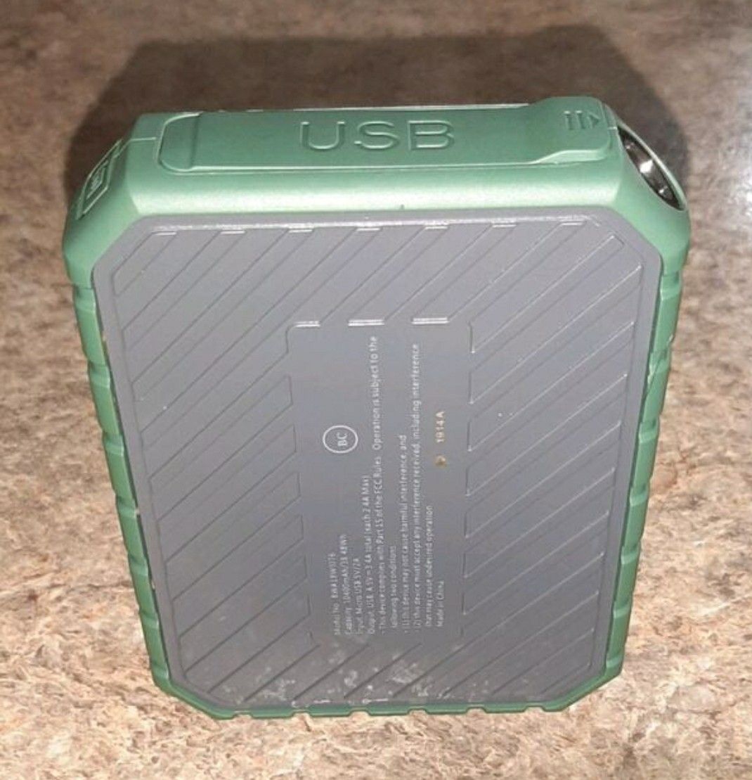 Blackweb 10400mAh Waterproof Dual USB Power Bank with Flashlight