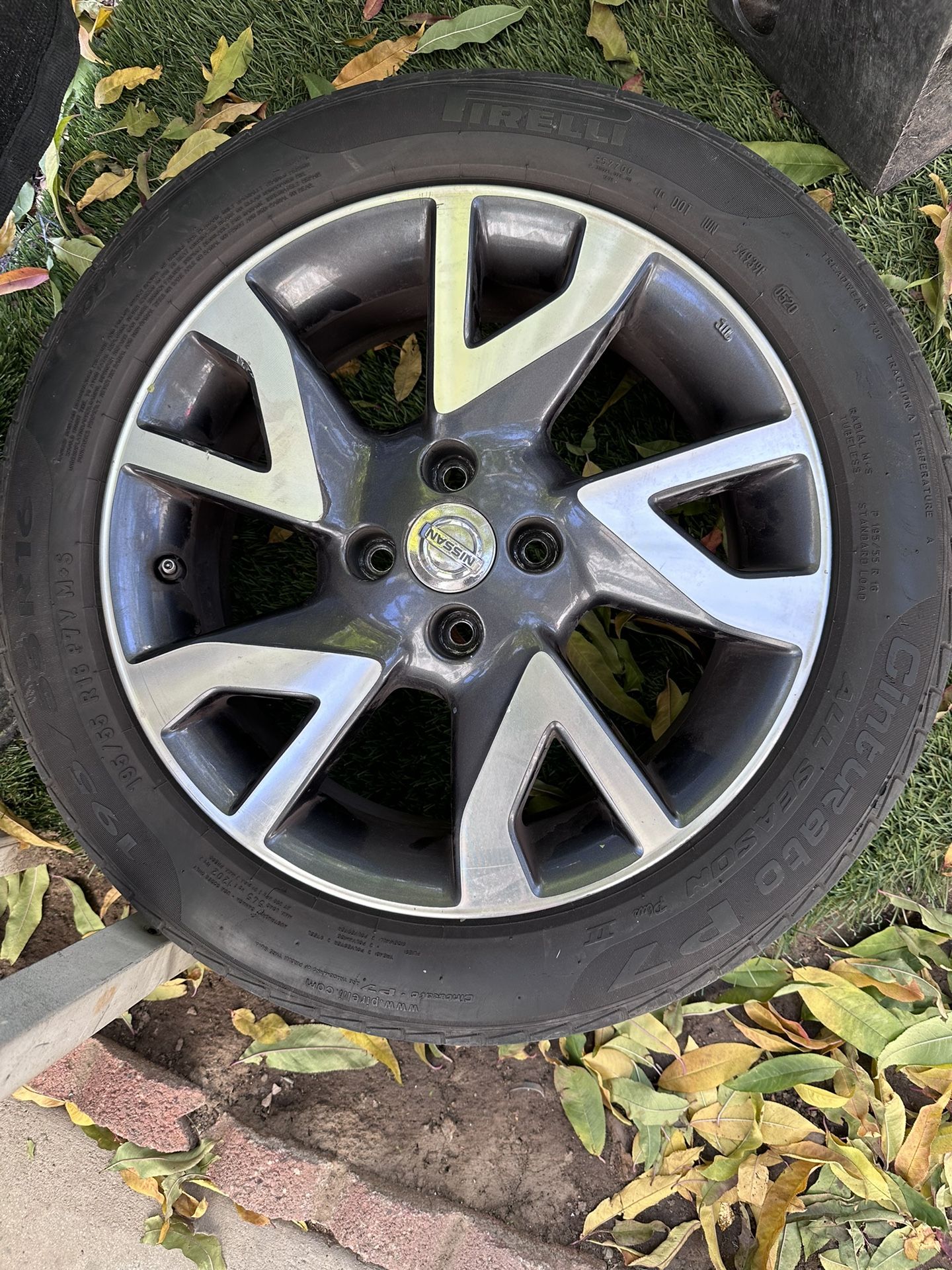 Nissan Versa Rims