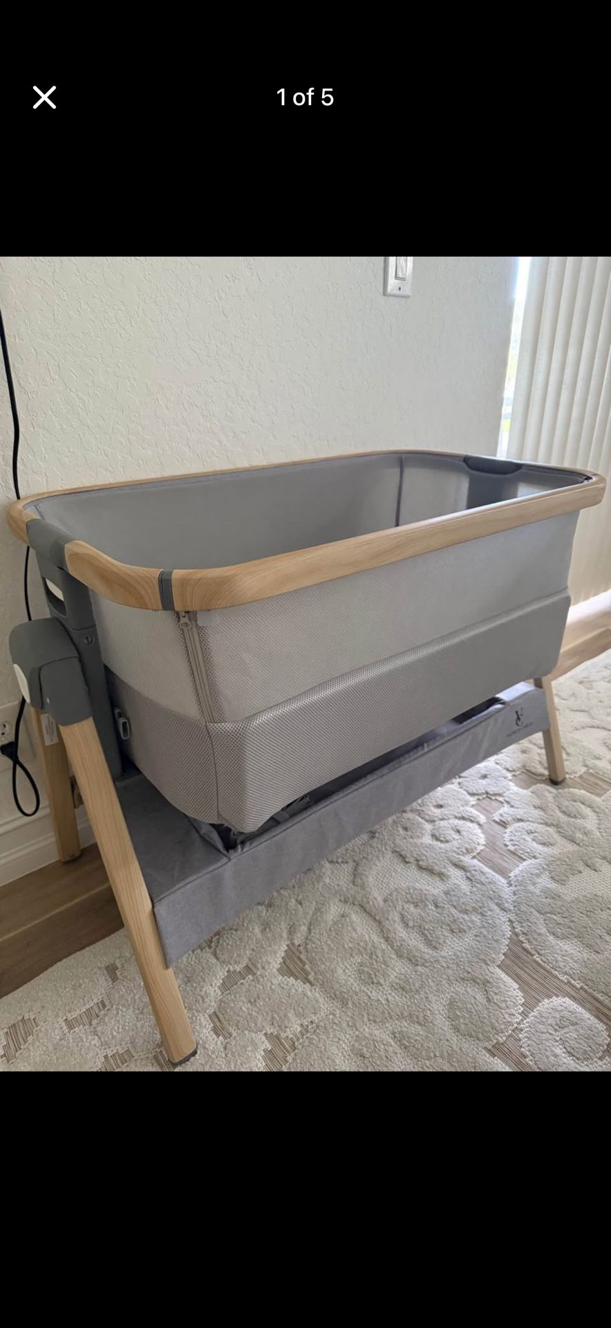 Like New Baby Bassinet From Pottery Barn