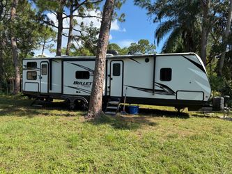 2021 Keystone Bullet Ultra Lite 330BHS