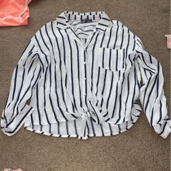 Womens Shirt Size S $5