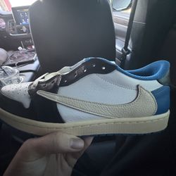Jordan 1 Retro Low OG SP Fragment x Travis Scott