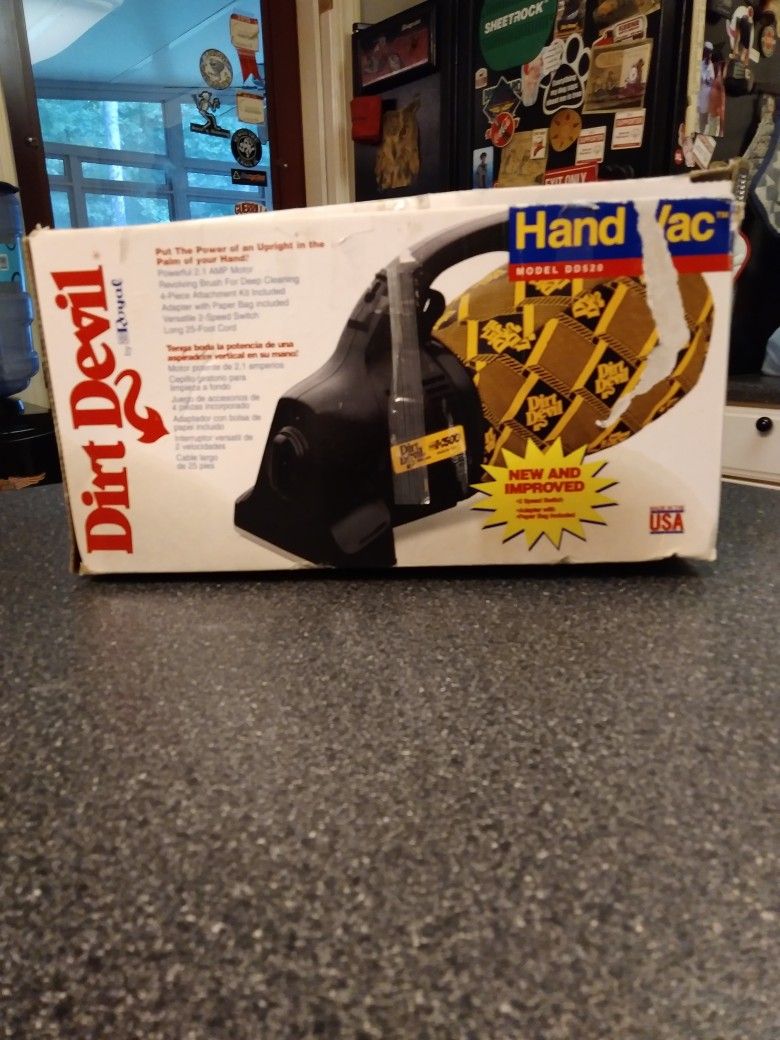 ROYAL DIRT DEVIL. HAND VAC. UESD. COUPLE OF TIMES LIKE NEW.