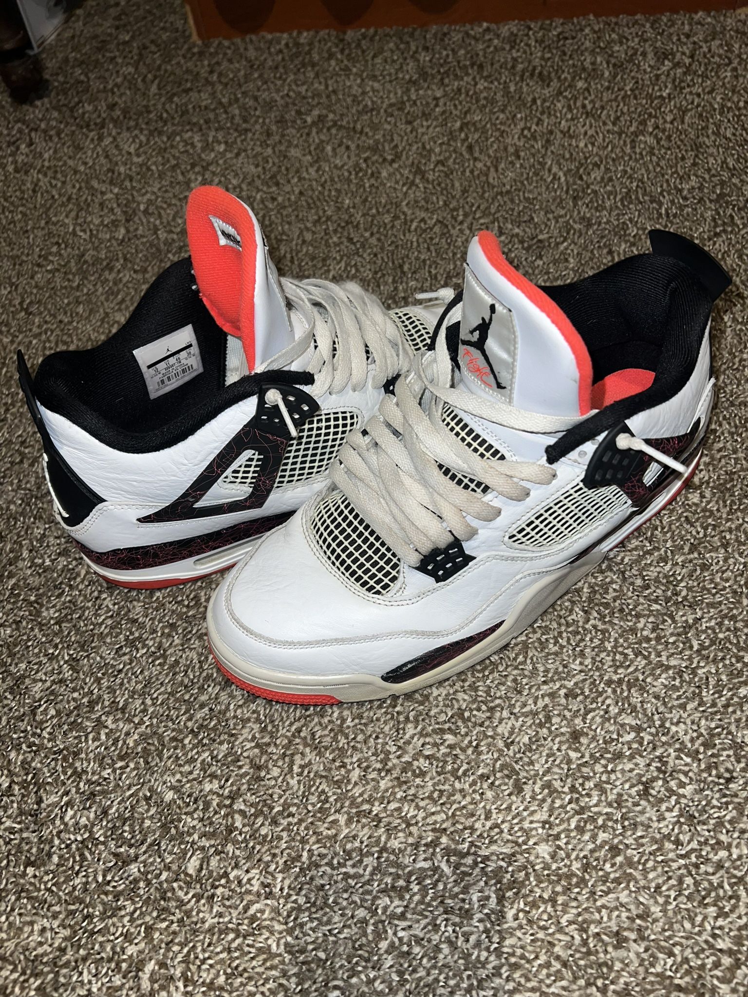 Jordan Retro 4 (Flight Nostalgia) Sneakers
