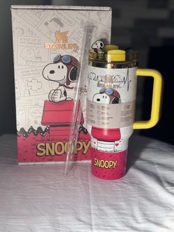 40oz Snoopy Stanley 