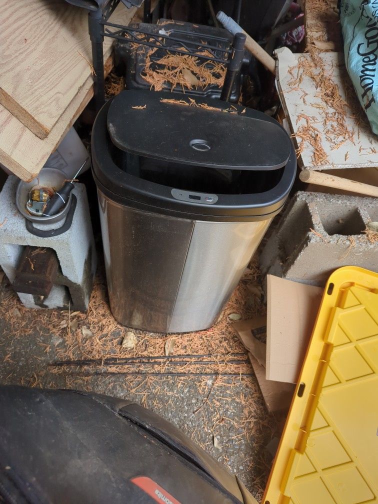 Big Garbage Bin