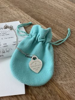 Tiffany’s Heart Tag Pendant (medium with diamond)