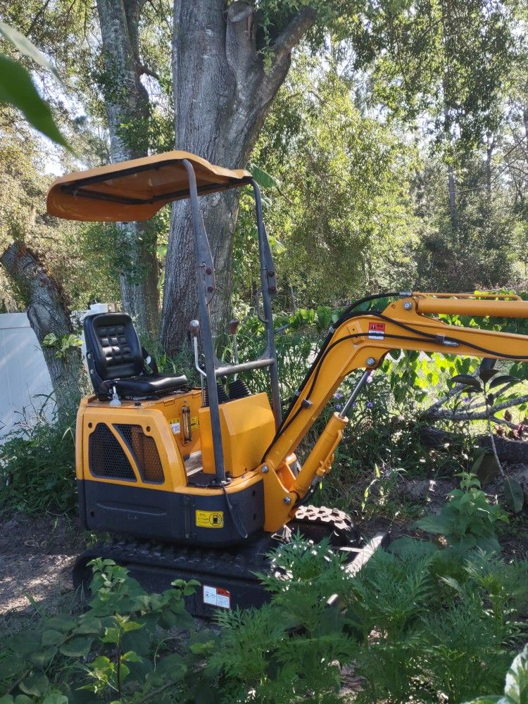Mini Tractor Ready For Work $7500.00