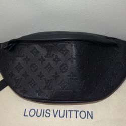 Premium Black Crossbody bag 