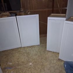 5 Cabinets 600 All New 