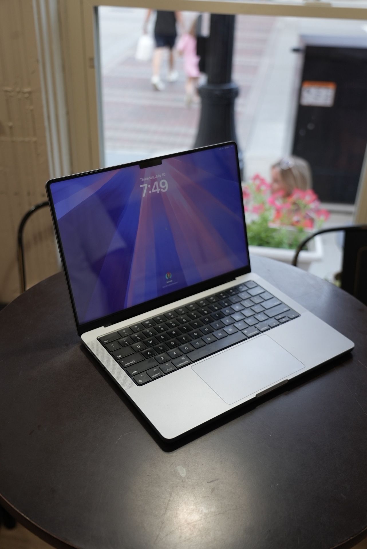 MacBook Pro 14” (M2 Pro, 16GB RAM, 512GB SSD) – Excellent Condition
