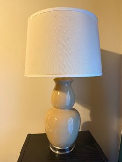 Vintage-Style Ceramic Table Lamp with Linen Shade