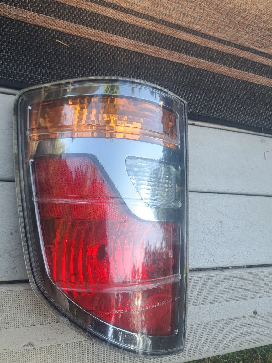 Honda Ridgeline Tail Light Lamp 06-08 Left Side