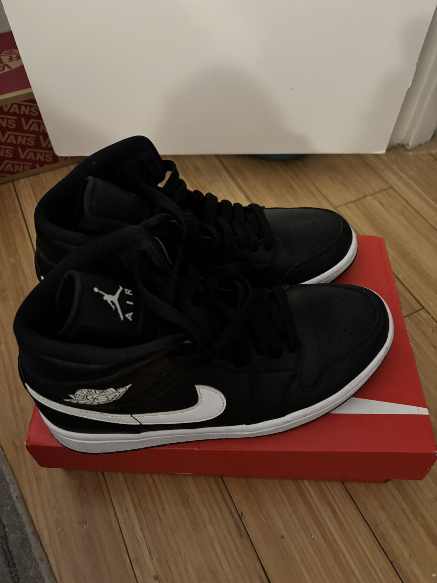 Jordan Mids