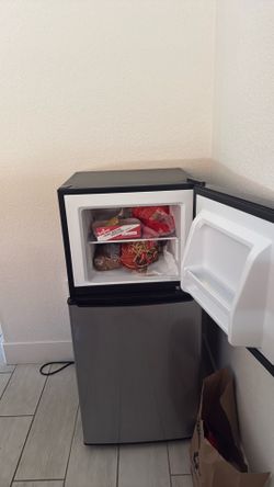 Whirlpool mini fridge