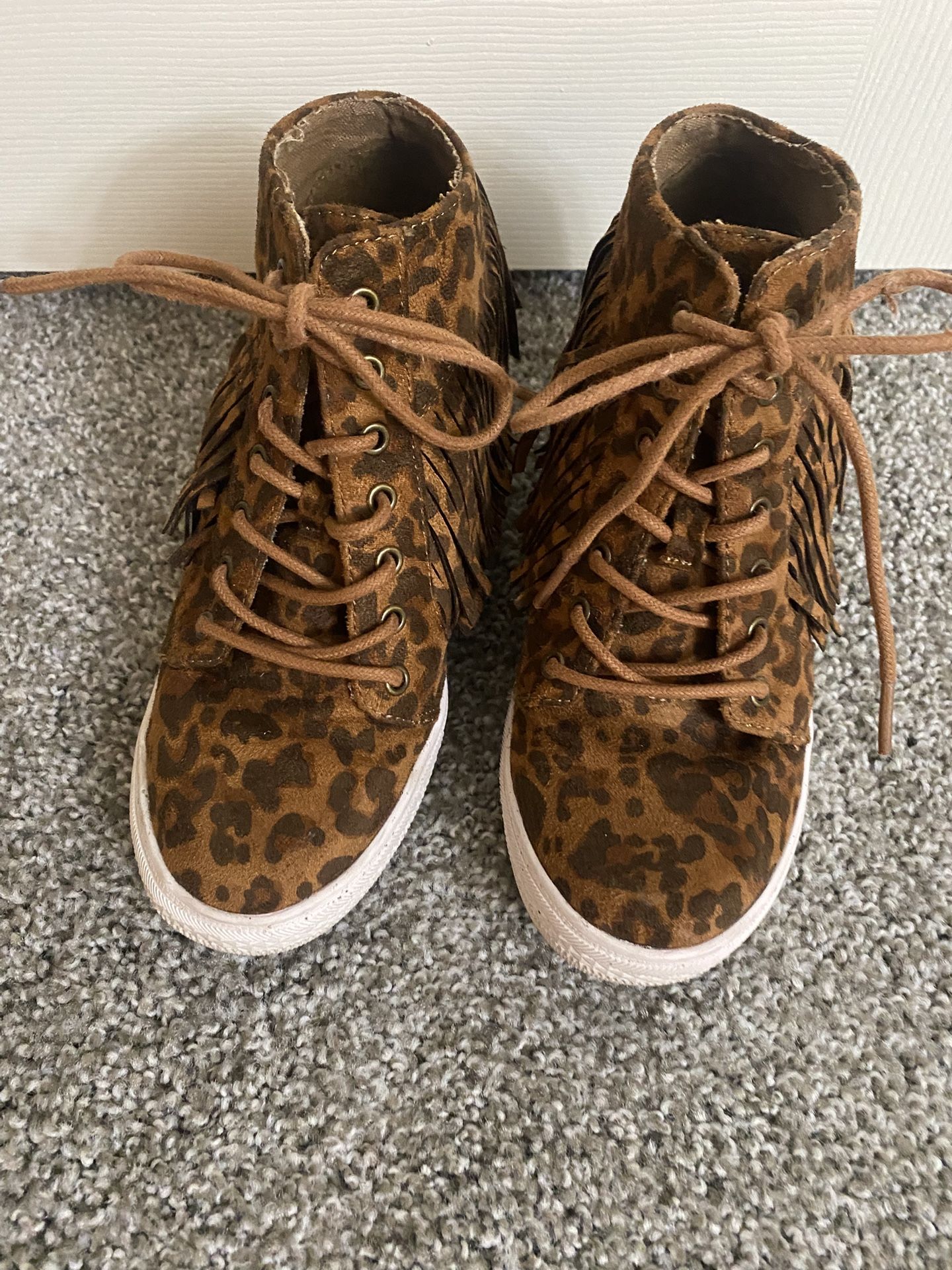 Women’s Fringed Animal Print Tennis Shoes