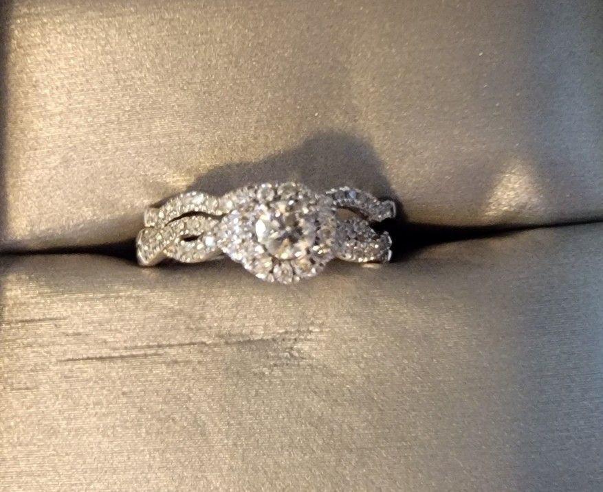 Size 7 Beautiful Ring by Zales Engagement Wedding