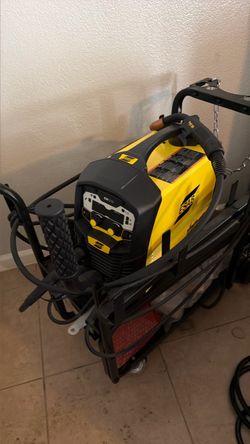 Welder  ESSAB EM 210 w/ Gas tank set