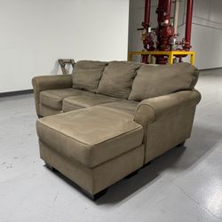 Sectional $400 - Free Delivery 