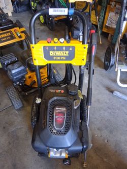 DEWALT GAS PRESSURE WASHER 3100 PSI