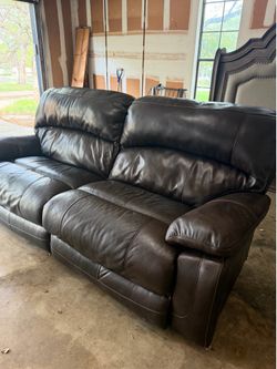USED SOFA RINDER