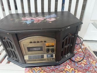 Thomas Pacconi Classics Stereo TPC-MSE-800 AM FM Cassette CD Turntable Player